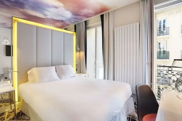 Deluxe Tek Büyük Yataklı Oda