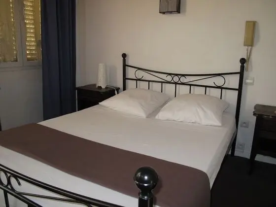 Classic Tek Büyük Yataklı Oda