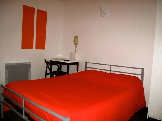 Classic Tek Büyük Yataklı Oda