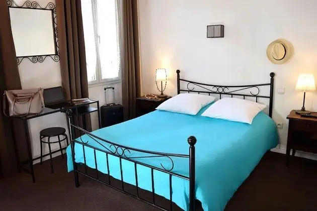 Classic Tek Büyük Yataklı Oda