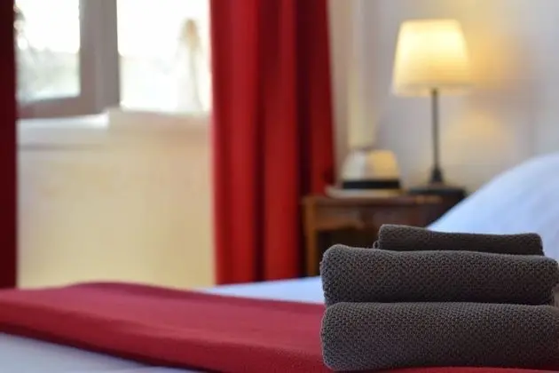 Classic Tek Büyük Yataklı Oda