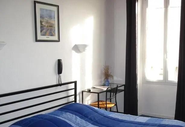 Classic Tek Büyük Yataklı Oda