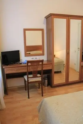 Economy Tek Büyük Yataklı Oda, Ortak Banyo