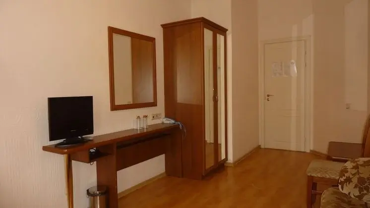 Economy Tek Büyük Yataklı Oda, Ortak Banyo