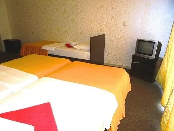 Standard Üç Kişilik Oda, 1 Yatak Odası, Balkon, Dağ Manzaralı