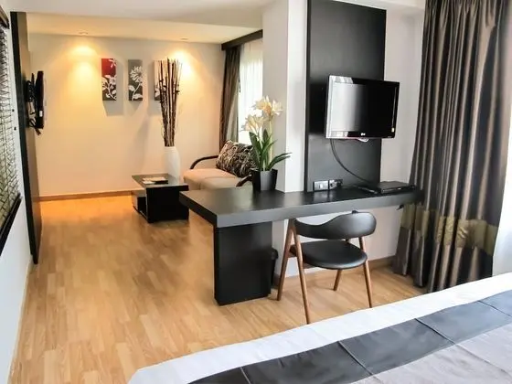 Diplomat room