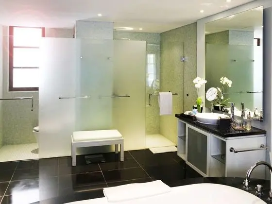 Deluxe İki Ayrı Yataklı Oda, 2 Tek Kişilik Yatak, Balkon, Havuz Manzaralı
