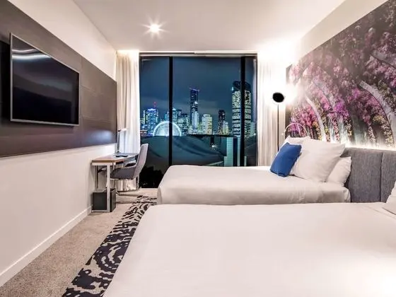 Premier Tek Büyük Yataklı Oda, 2 Çift Kişilik Yatak, Şehir Manzaralı ('N' Room)