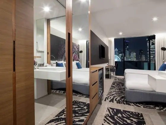 Premier Tek Büyük Yataklı Oda, 2 Çift Kişilik Yatak, Şehir Manzaralı ('N' Room)