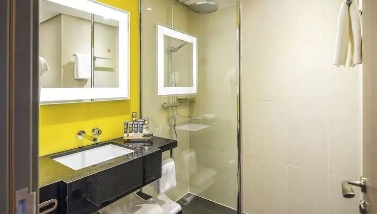Deluxe Tek Büyük Yataklı Oda, 1 Çift Kişilik Yatak ve Çekyat, Balkon