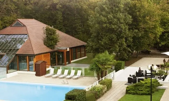 Executive Oda, 1 Büyük (Queen) Boy Yatak ve Çekyat