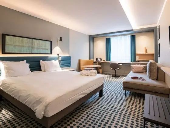 Executive Oda (King Size Bed)