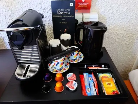 Superior Dört Kişilik Oda, 1 Çift Kişilik Yatak ve Çekyat, Havuz Manzaralı