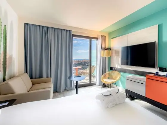 Executive Tek Büyük Yataklı Oda, 1 Çift Kişilik Yatak ve Çekyat, Balkon, Deniz Manzaralı (Riviera)