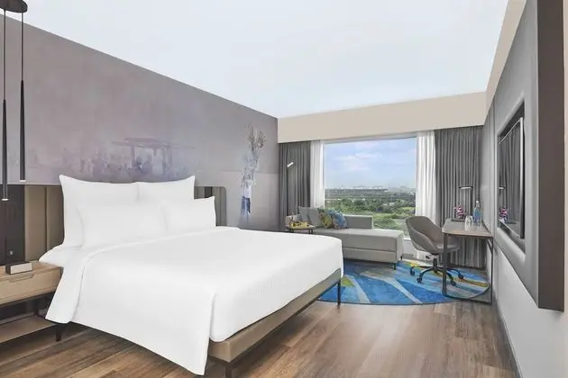 Executive room King Bed with Cocktail Hours & Short Eats