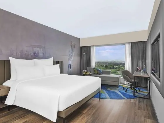 Executive room King Bed with Cocktail Hours & Short Eats