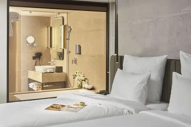 Executive room King Bed with Cocktail Hours & Short Eats