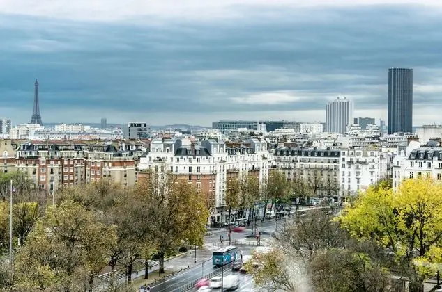 Executive Oda, 1 Büyük (Queen) Boy Yatak ve Çekyat (Paris View)