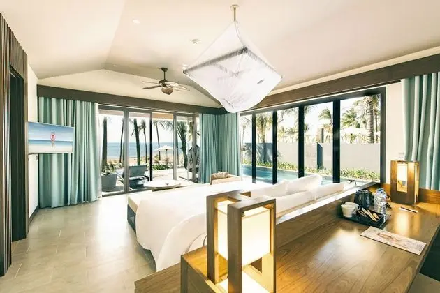 Deluxe Bungalov, 1 En Büyük (King) Boy Yatak, Kişiye Özel Havuzlu, Denize Sıfır