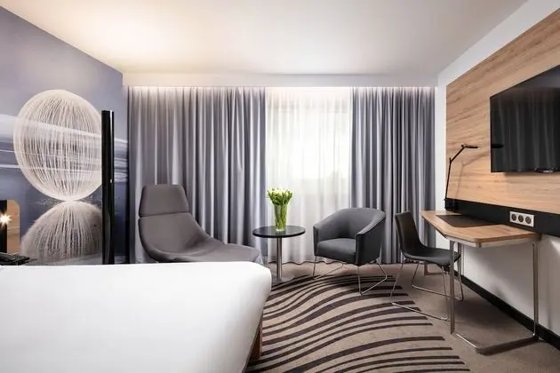 Superior Oda, 1 Büyük (Queen) Boy Yatak (Modern and Trendy)