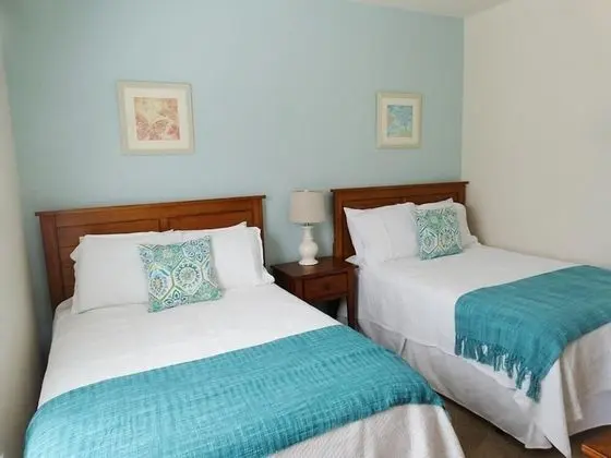 Apart Daire, Birden Çok Yatak (*Nov Special* at Lucaya - 4 bed 3bath)