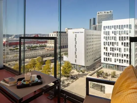 Superior Süit, Birden Çok Yatak, Balkon