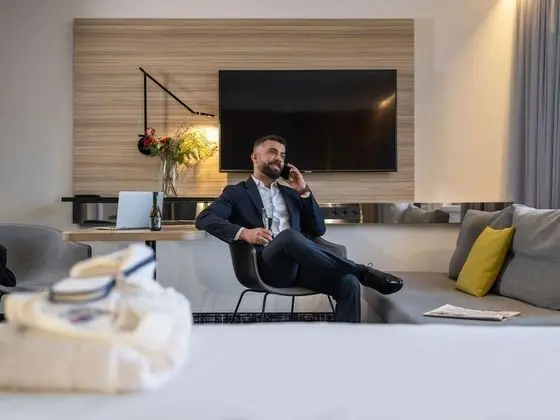 Business Süit, 1 En Büyük (King) Boy Yatak (Junior)