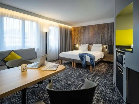 Standard Süit, 1 En Büyük (King) Boy Yatak ve Çekyat (Junior)