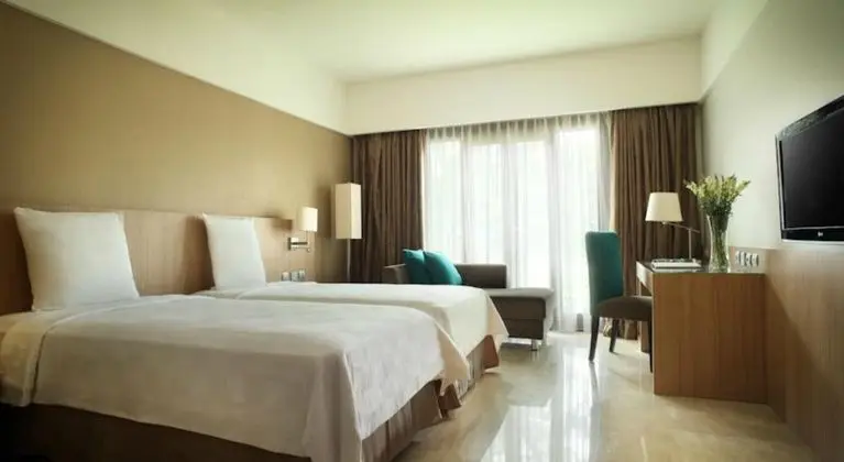 1 Çift Kişilik Veya 2 Tek Kişilik Yatak Superior Pool View