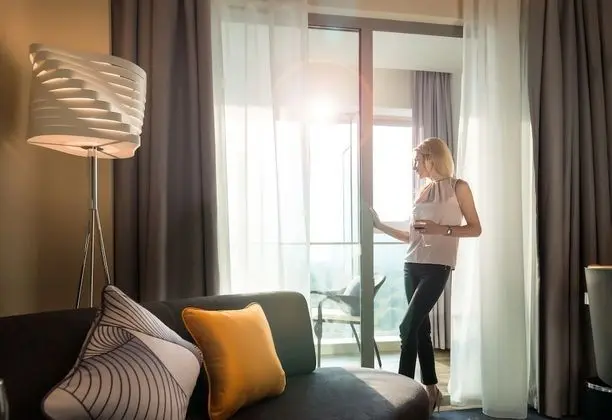 Deluxe Oda, 1 En Büyük (King) Boy Yatak