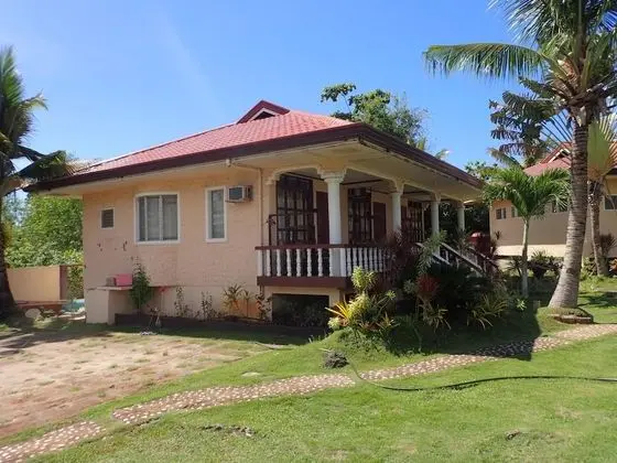 Villa (Tres)