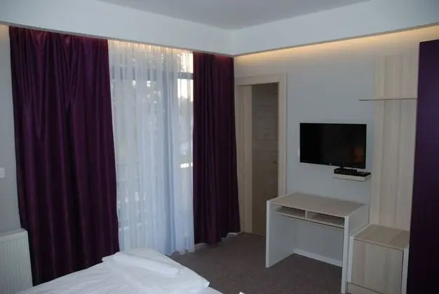 Comfort Tek Büyük veya İki Ayrı Yataklı Oda, Balkon, Nehir Manzaralı