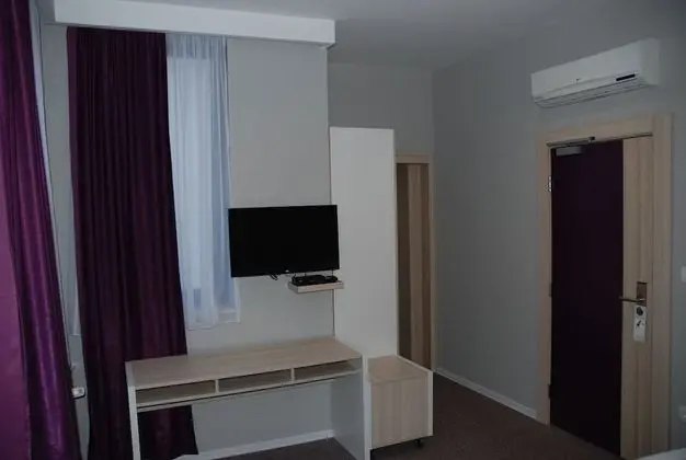 Economy Tek Büyük veya İki Ayrı Yataklı Oda