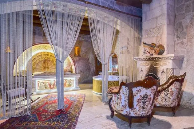 Deluxe Cave, , Şömineli ve Jakuzili
