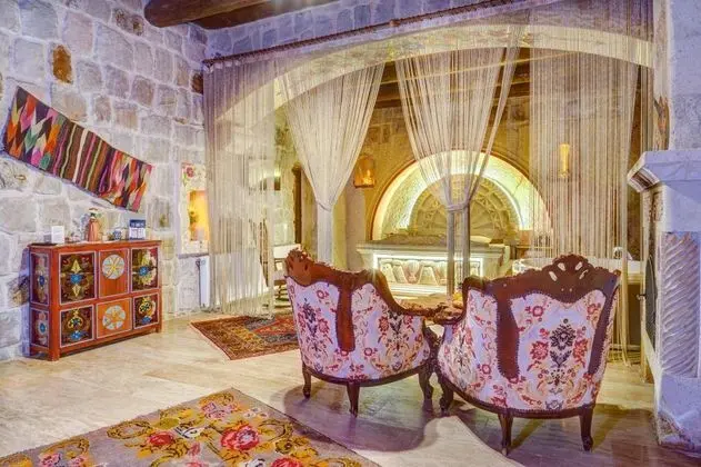 Deluxe Cave, , Şömineli ve Jakuzili