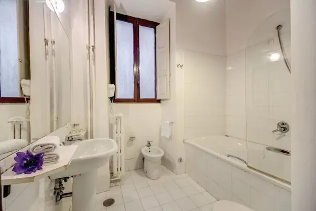 Standard Üç Kişilik Oda