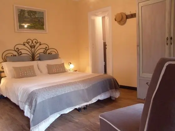 Tek Büyük veya İki Ayrı Yataklı Oda, Bahçe Manzaralı