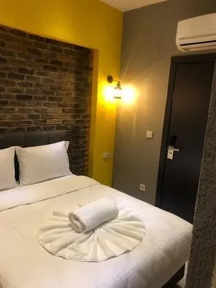 Basic Stüdyo, 1 En Büyük (King) Boy Yatak
