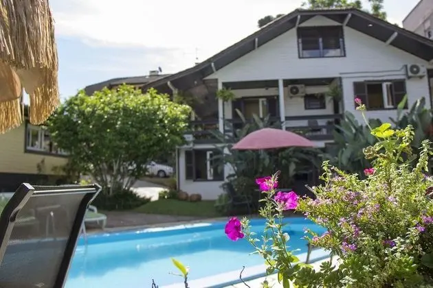 16 Standard Suite + 2 Extra