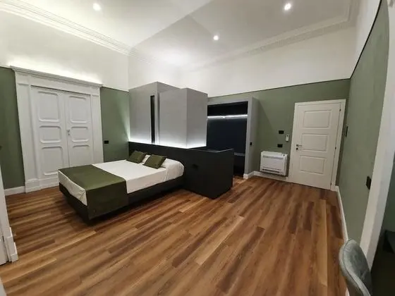 Design Tek Büyük veya İki Ayrı Yataklı Oda, Balkon (2)