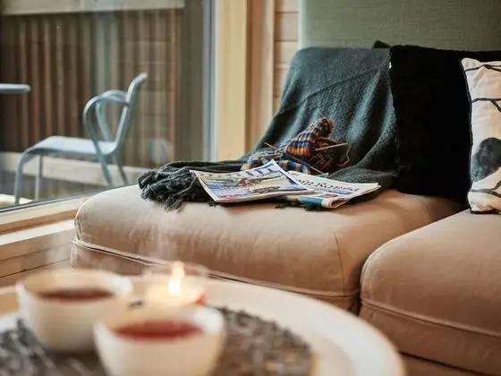 Aurora Honeymoon Suite