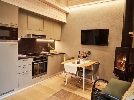 Aurora Honeymoon Suite