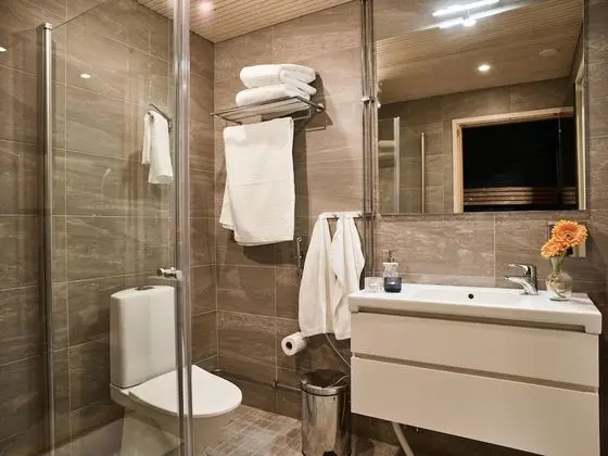 Aurora Honeymoon Suite
