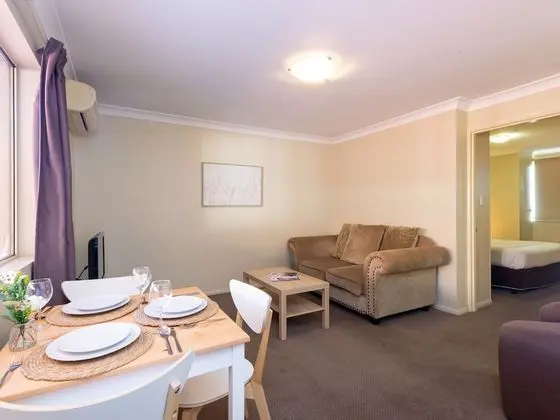 Apart Daire, 2 Yatak Odası (1 Queen and 2 Single Beds)