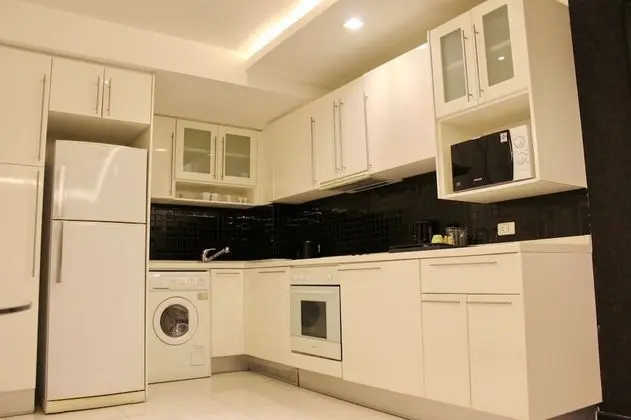1 Bedroom Deluxe Suite