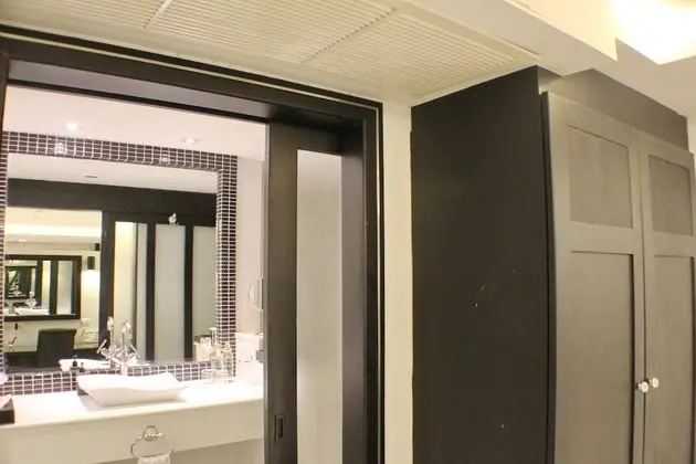1 Bedroom Deluxe Suite
