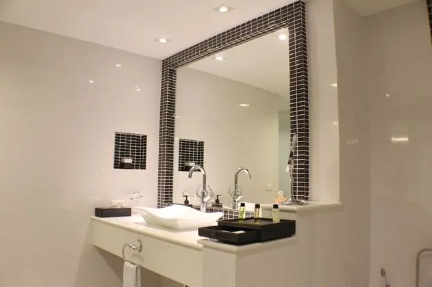 1 Bedroom Deluxe Suite