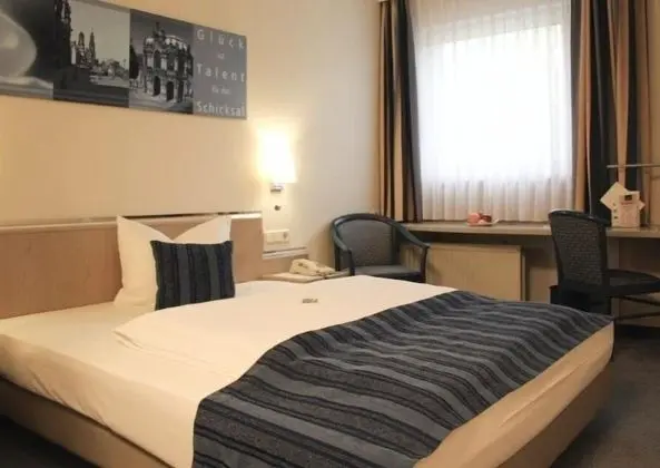 Comfort Büyük Yataklı Tek Kişilik Oda