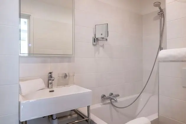 Superior Tek Büyük Yataklı Oda, Şehir Manzaralı