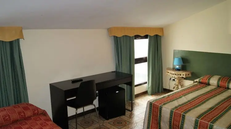 Economy Dört Kişilik Oda